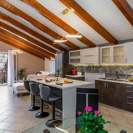 Anesis 2022 アルゴストリオン